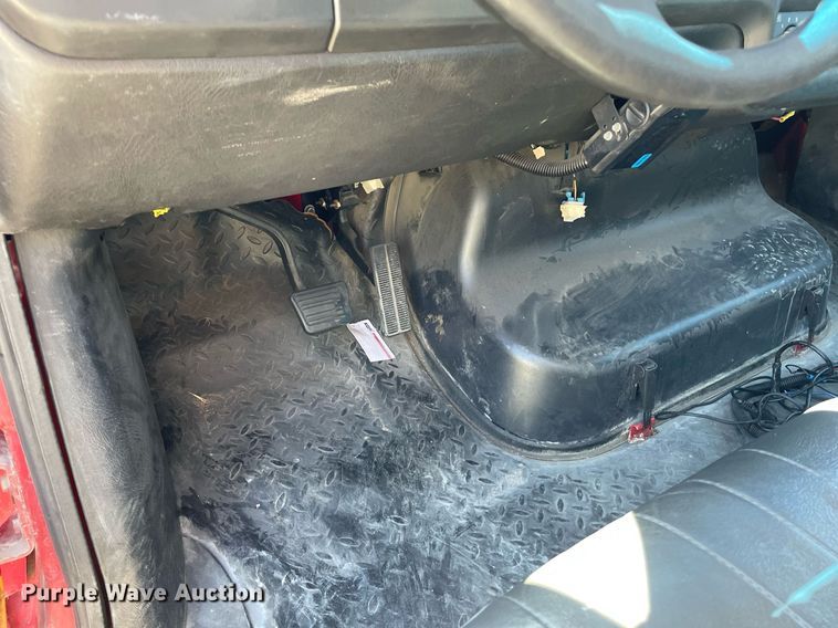 image for item NY9662 2008 Chevrolet C5500 Crew Cab utility / service truck