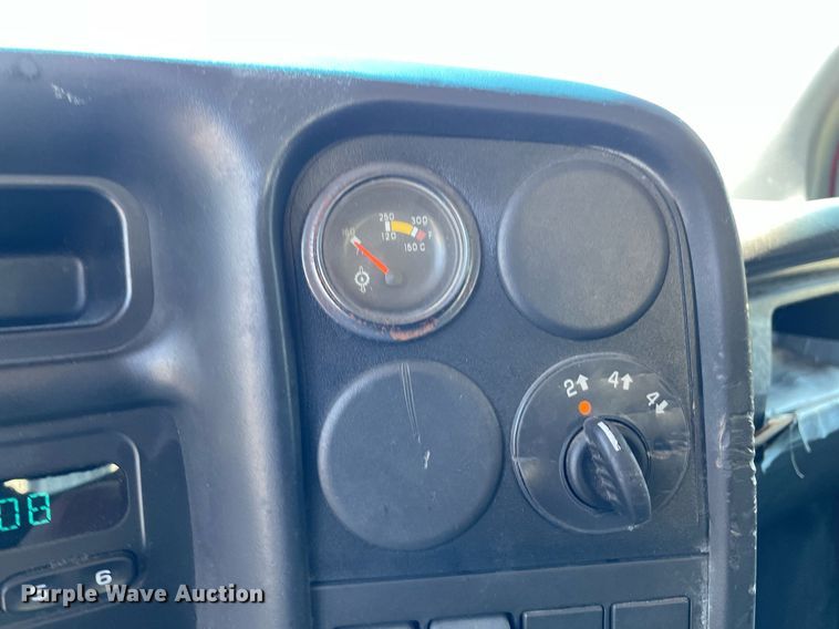 image for item NY9662 2008 Chevrolet C5500 Crew Cab utility / service truck