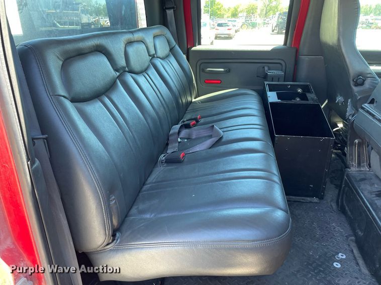 image for item NY9662 2008 Chevrolet C5500 Crew Cab utility / service truck