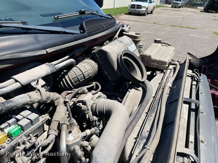 image for item NY9662 2008 Chevrolet C5500 Crew Cab utility / service truck