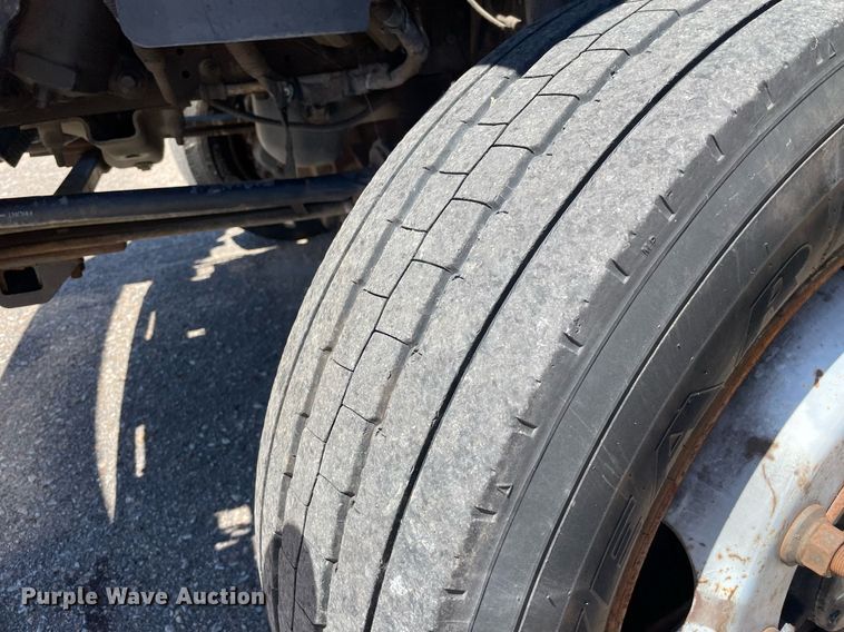 image for item NY9662 2008 Chevrolet C5500 Crew Cab utility / service truck