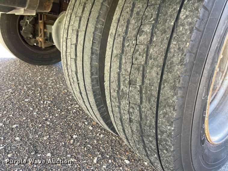 image for item NY9662 2008 Chevrolet C5500 Crew Cab utility / service truck