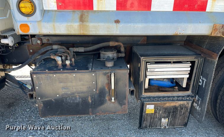 image for item NY9666 2010 International 7500 dump truck