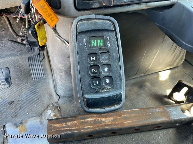 image for item NY9666 2010 International 7500 dump truck