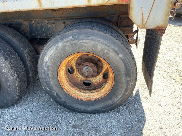 image for item NY9666 2010 International 7500 dump truck