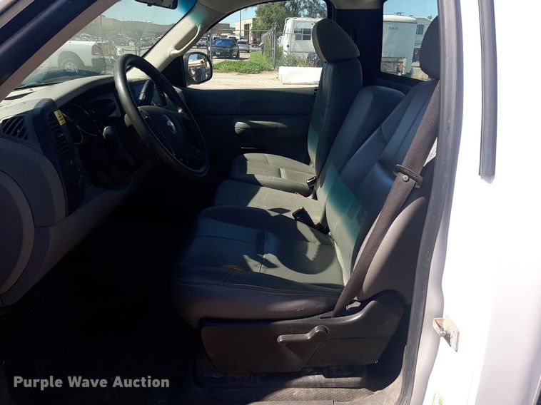 image for item NY9668 2008 Chevrolet Silverado 2500HD pickup truck