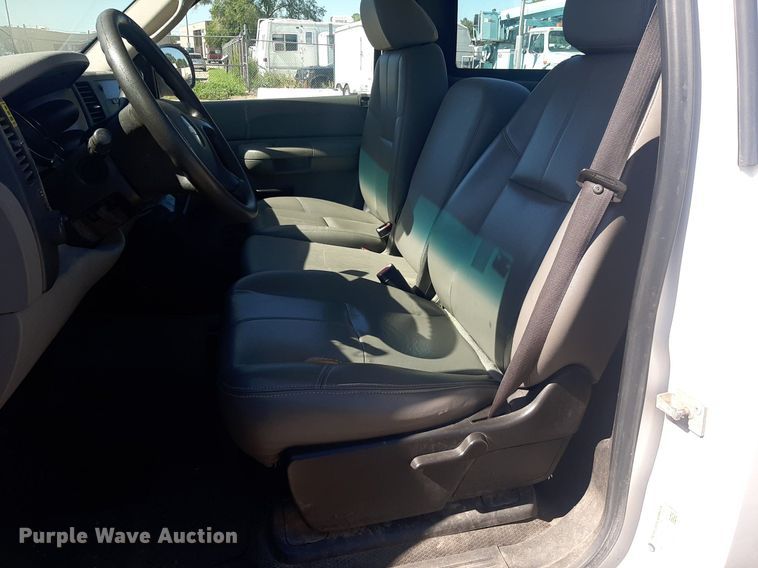 image for item NY9668 2008 Chevrolet Silverado 2500HD pickup truck