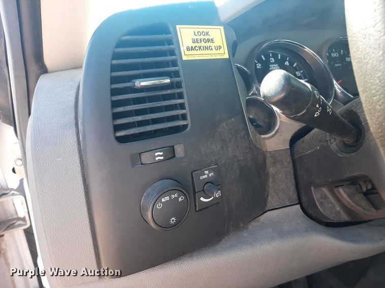 image for item NY9668 2008 Chevrolet Silverado 2500HD pickup truck