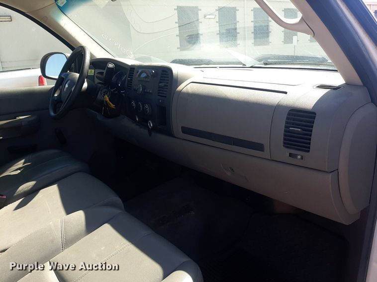 image for item NY9668 2008 Chevrolet Silverado 2500HD pickup truck