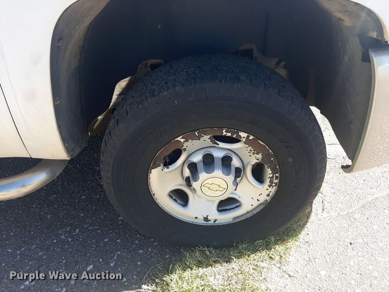 image for item NY9668 2008 Chevrolet Silverado 2500HD pickup truck