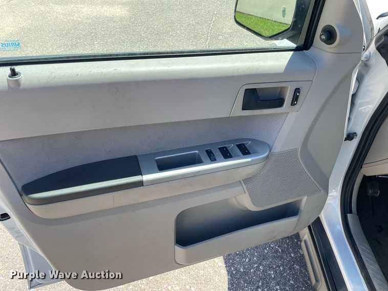 image for item NY9670 2010 Ford Escape Hybrid SUV