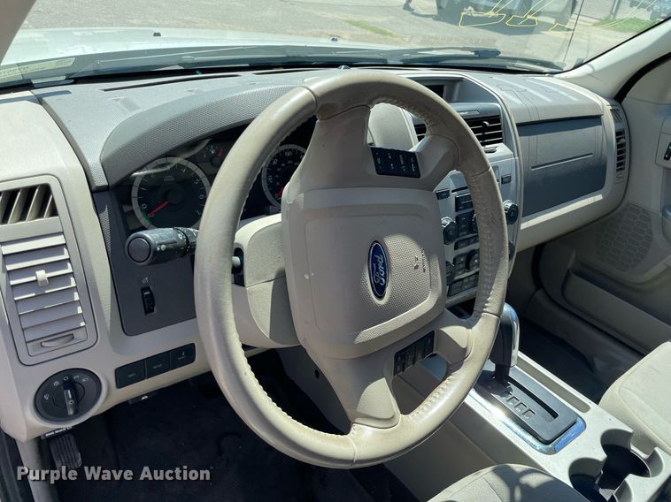 image for item NY9670 2010 Ford Escape Hybrid SUV