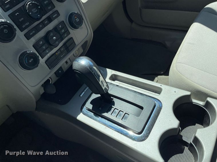 image for item NY9670 2010 Ford Escape Hybrid SUV