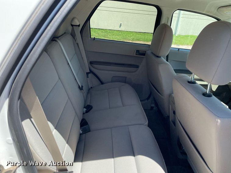 image for item NY9670 2010 Ford Escape Hybrid SUV