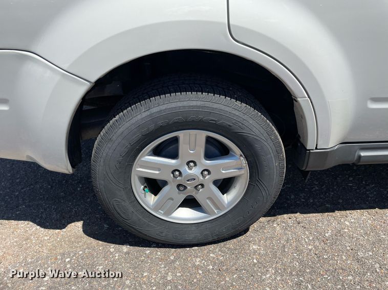 image for item NY9670 2010 Ford Escape Hybrid SUV