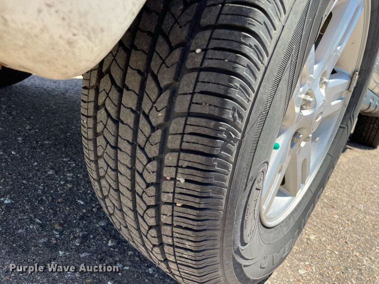 image for item NY9670 2010 Ford Escape Hybrid SUV