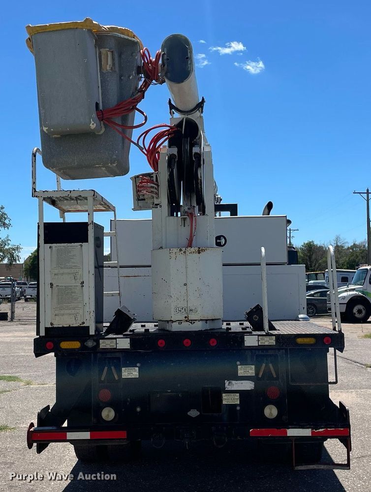 image for item NY9671 2009 Freightliner Business Class M2 bucket truck