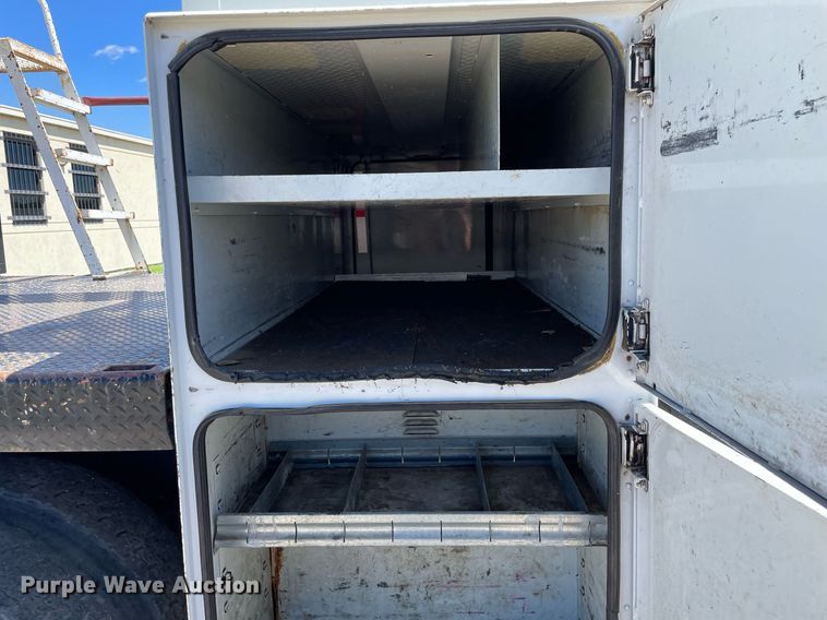 image for item NY9671 2009 Freightliner Business Class M2 bucket truck