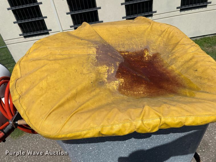 image for item NY9671 2009 Freightliner Business Class M2 bucket truck