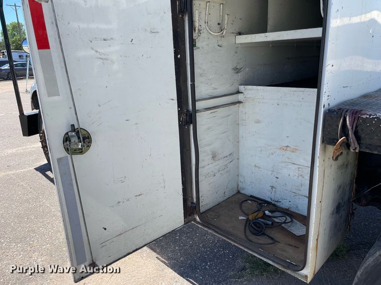 image for item NY9671 2009 Freightliner Business Class M2 bucket truck