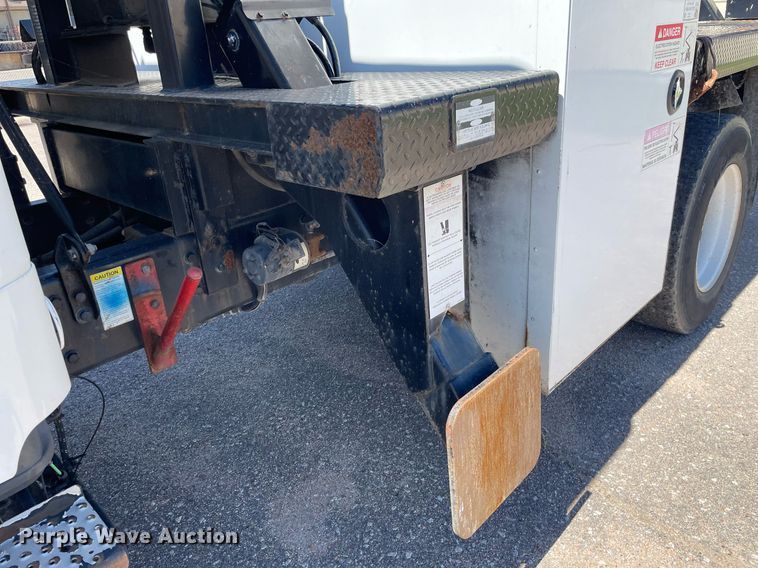 image for item NY9671 2009 Freightliner Business Class M2 bucket truck