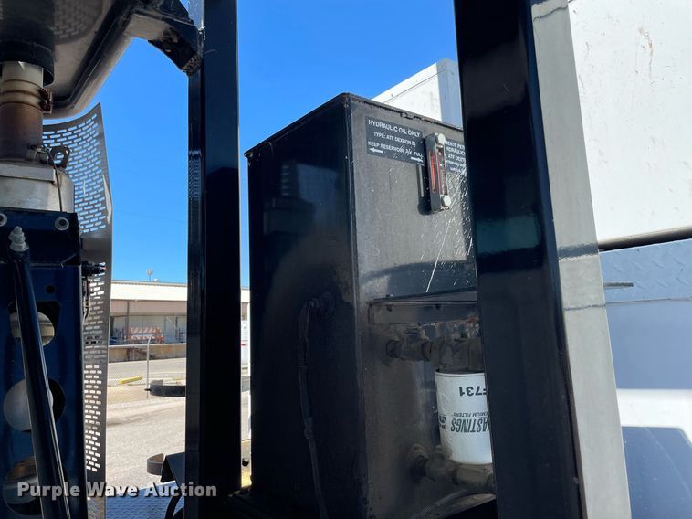 image for item NY9671 2009 Freightliner Business Class M2 bucket truck