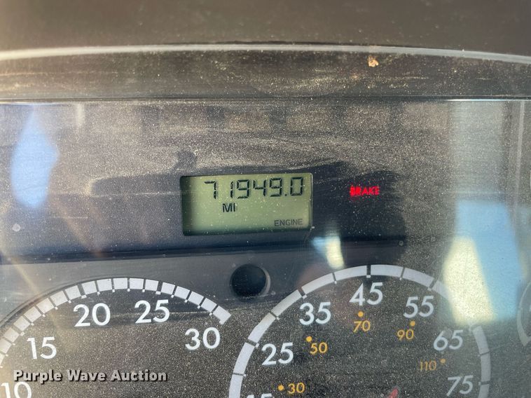 image for item NY9671 2009 Freightliner Business Class M2 bucket truck