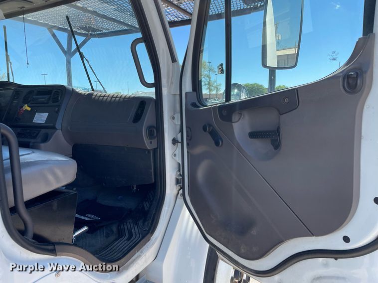 image for item NY9671 2009 Freightliner Business Class M2 bucket truck