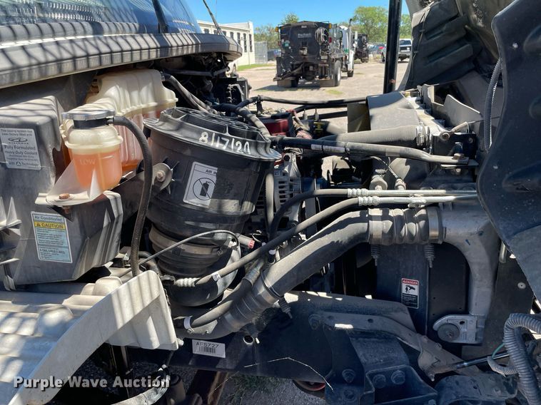 image for item NY9671 2009 Freightliner Business Class M2 bucket truck