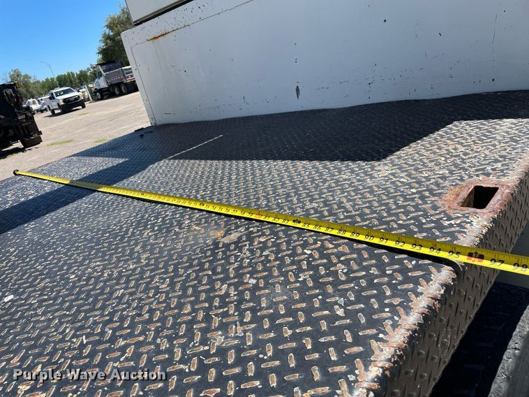 image for item NY9671 2009 Freightliner Business Class M2 bucket truck