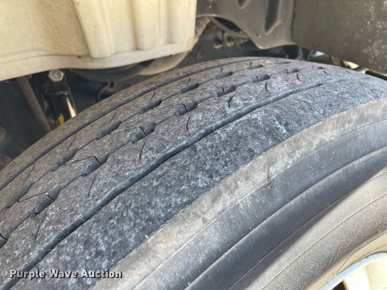 image for item NY9671 2009 Freightliner Business Class M2 bucket truck