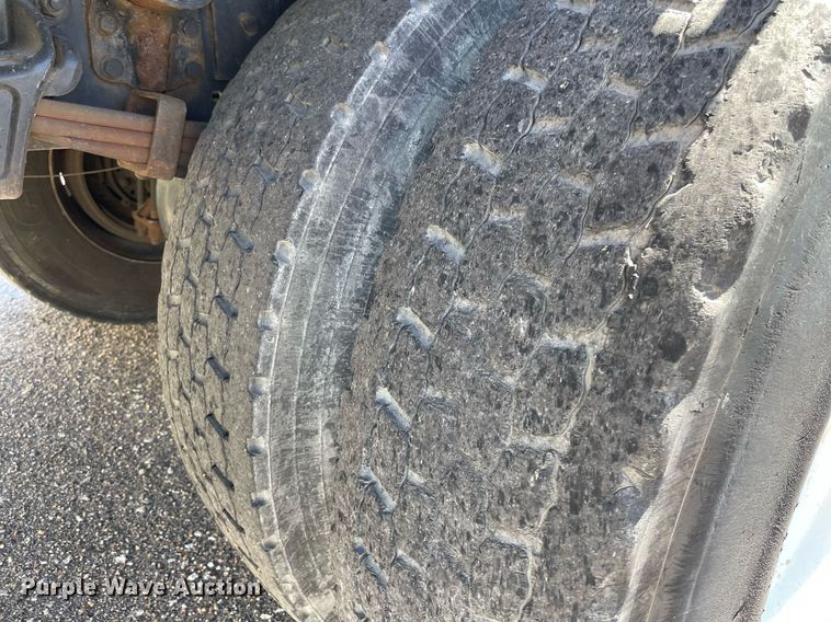 image for item NY9671 2009 Freightliner Business Class M2 bucket truck