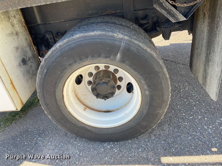 image for item NY9671 2009 Freightliner Business Class M2 bucket truck