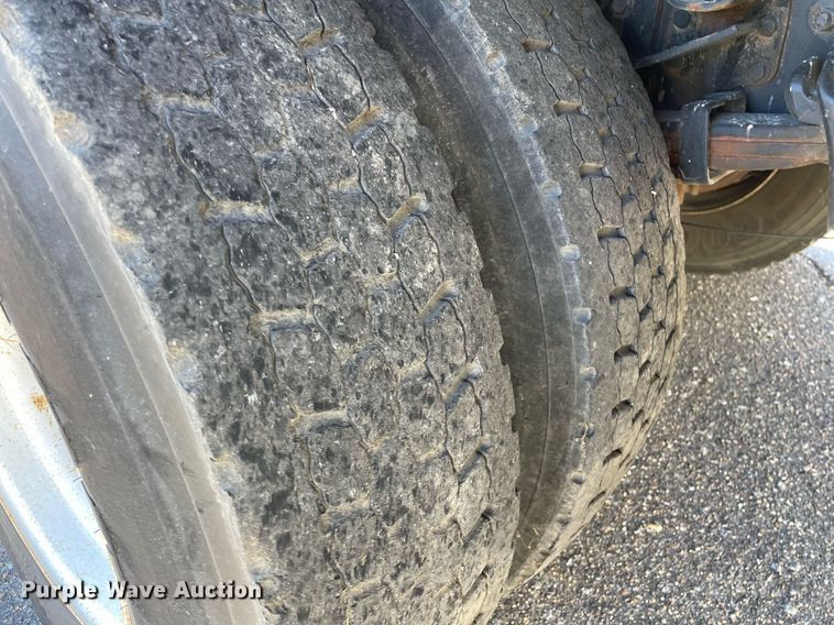 image for item NY9671 2009 Freightliner Business Class M2 bucket truck