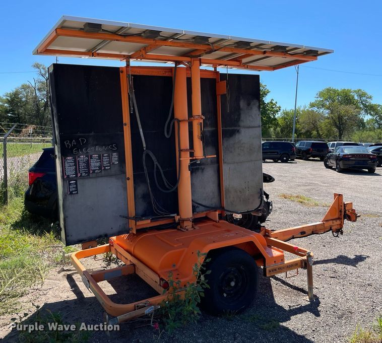 image for item NY9672 2001 Dot-Sign DH1000 Arrow board trailer