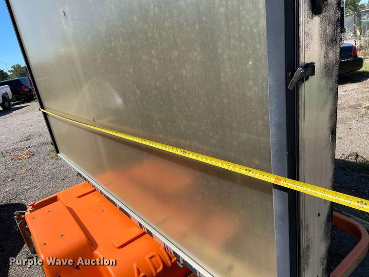 image for item NY9672 2001 Dot-Sign DH1000 Arrow board trailer