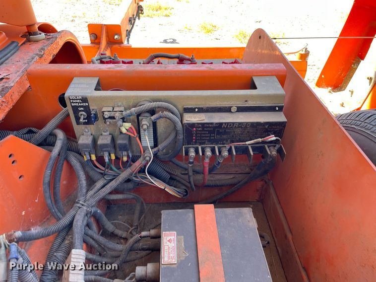 image for item NY9672 2001 Dot-Sign DH1000 Arrow board trailer