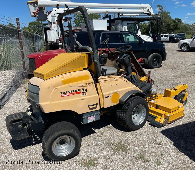 image for item NY9674 Hustler  3700 lawn mower