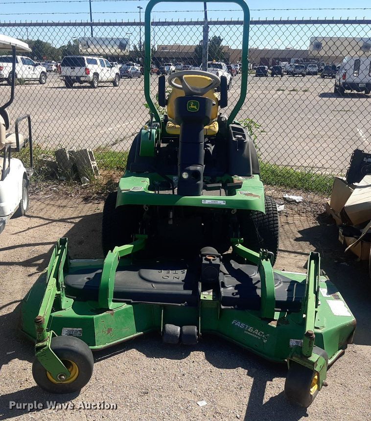 image for item NY9678 2005 John Deere 1435 Series II lawn mower