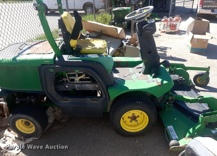 image for item NY9678 2005 John Deere 1435 Series II lawn mower