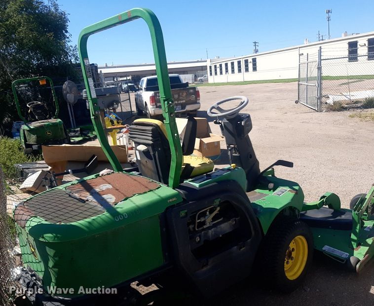 image for item NY9678 2005 John Deere 1435 Series II lawn mower