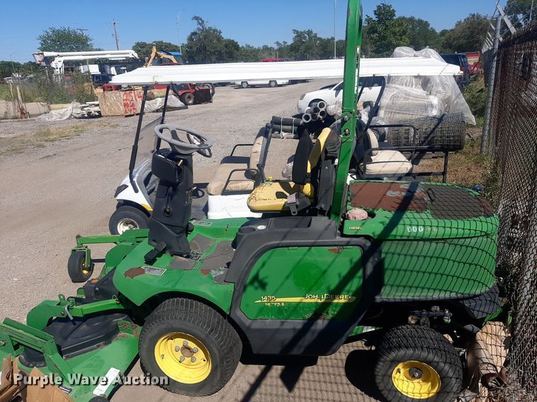 image for item NY9678 2005 John Deere 1435 Series II lawn mower
