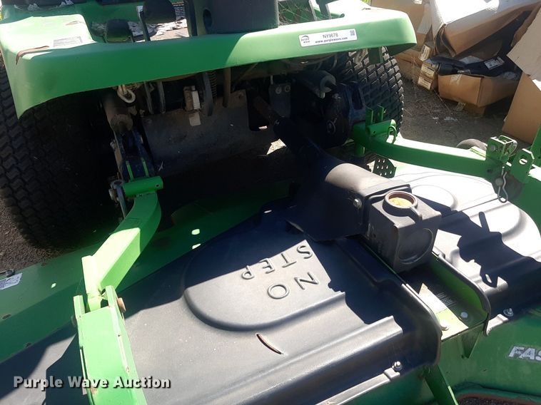 image for item NY9678 2005 John Deere 1435 Series II lawn mower