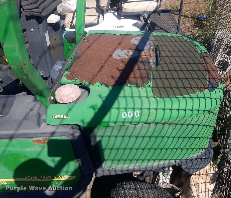 image for item NY9678 2005 John Deere 1435 Series II lawn mower