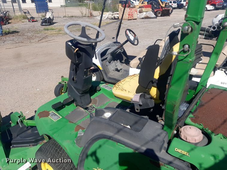 image for item NY9678 2005 John Deere 1435 Series II lawn mower