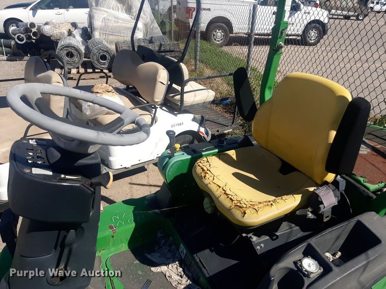 image for item NY9678 2005 John Deere 1435 Series II lawn mower
