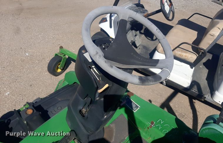 image for item NY9678 2005 John Deere 1435 Series II lawn mower