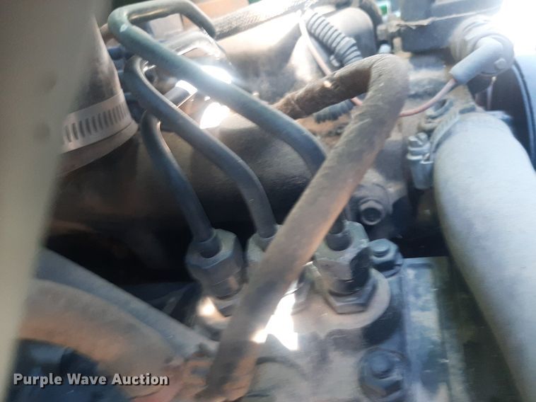 image for item NY9678 2005 John Deere 1435 Series II lawn mower