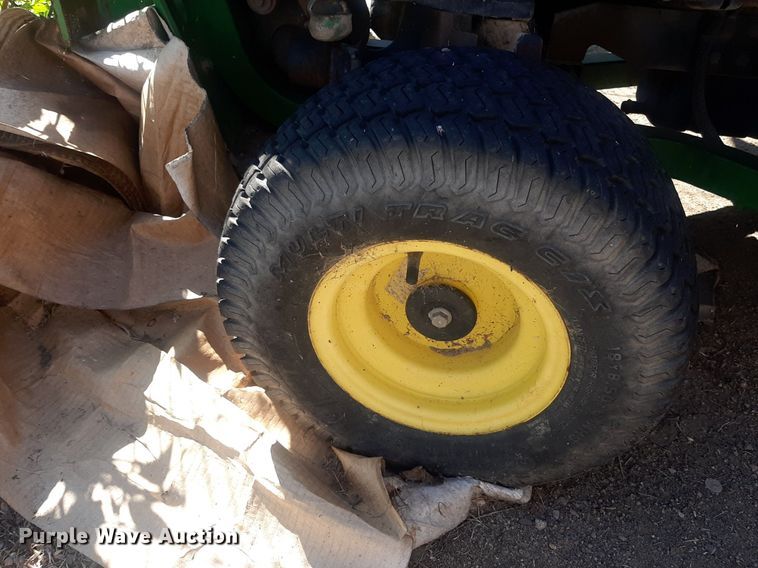 image for item NY9678 2005 John Deere 1435 Series II lawn mower