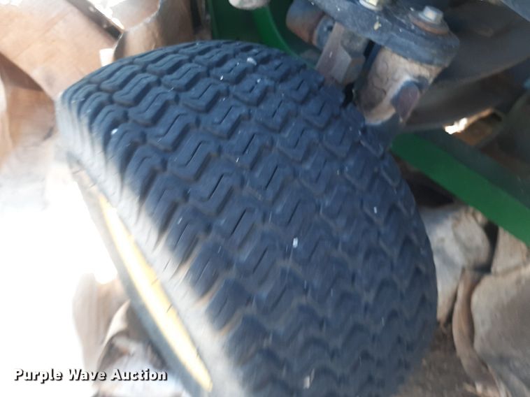 image for item NY9678 2005 John Deere 1435 Series II lawn mower